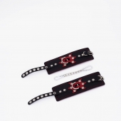 Черные кожаные наручники с красным декором и строчкой - Crazy Handmade - купить с доставкой в Ельце