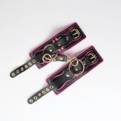 Черные кожаные наручники с розовой строчкой - Crazy Handmade - купить с доставкой в Ельце