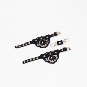 Черные кожаные наручники с клепками, кольцами и золотистой фурнитурой - Crazy Handmade - купить с доставкой в Ельце