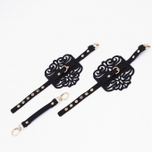 Черный фигурные оковы с золотистой фурнитурой - Crazy Handmade - купить с доставкой в Ельце