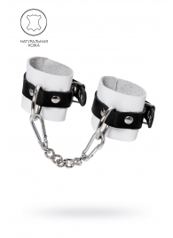 Бело-черные кожаные наручники с одним ремешком с люверсами - Pecado - купить с доставкой в Ельце
