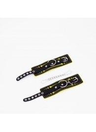 Черно-желтые кожаные наручники с жёлтой строчкой - Crazy Handmade - купить с доставкой в Ельце