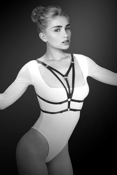 Черная упряжь на грудь Laura - Bijoux Pour Toi - купить с доставкой в Ельце
