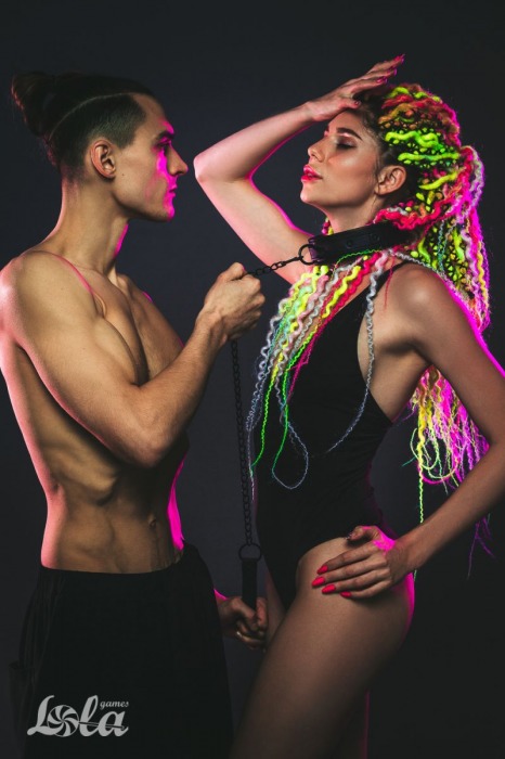 Черный ошейник с поводком Kinky - Lola Games - купить с доставкой в Ельце