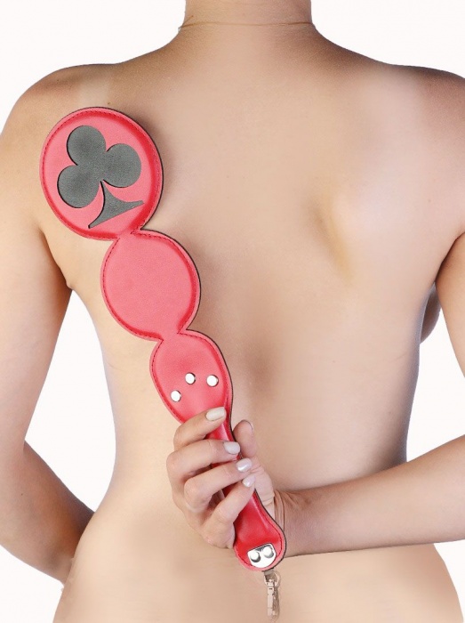 Шлёпалка  Трефы  с анальным плагом - LOVETOY (А-Полимер) - купить с доставкой в Ельце