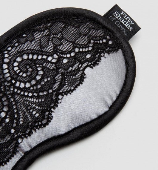 Атласная маска с кружевом Play Nice - Fifty Shades of Grey - купить с доставкой в Ельце